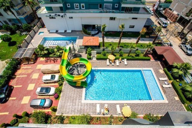 Ferienwohnung Cozy Sea View Next To The Beach, In The Mid Of The Market, Saturday Bazar, Restaurants & Bars Etc, Alanya Mahmutlar! Exterior foto